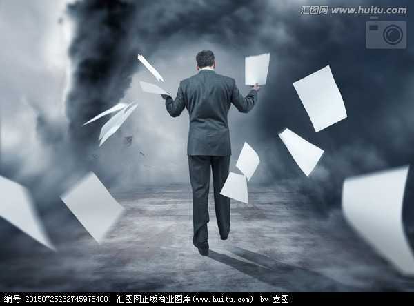 ‘PS合成制作大片中的风暴足球场‘