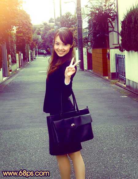 ‘Photosho将街道人物图片打造出甜美紫褐色‘