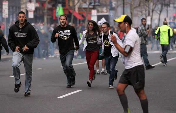 ‘PS合成制作出恐怖片中的巨大蜥蜴‘