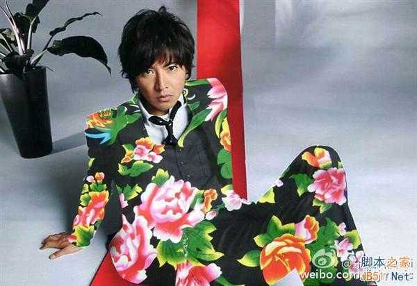 ‘张馨予的东北花袄彻底被玩坏：各路明星惨遭附体(组图)‘