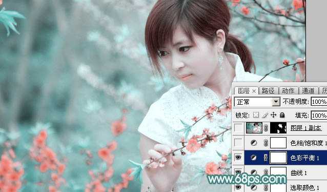 ‘Photoshop将桃花林中的美女加上清爽的古典淡青色‘
