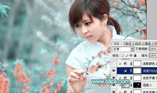 ‘Photoshop将桃花林中的美女加上清爽的古典淡青色‘