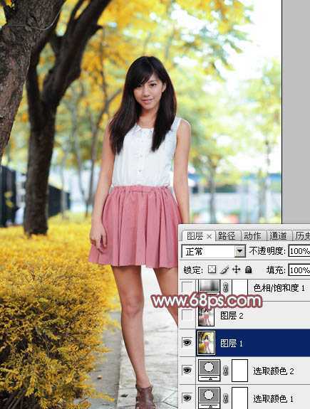 ‘Photoshop为树下的美女图片调制出甜美的粉调青红色‘
