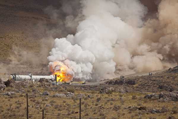 ‘Photoshop设计制作惊险的沙漠战争题材电影海报‘