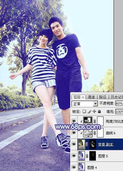 ‘Photoshop为街道情侣图片增加梦幻的蓝色调‘