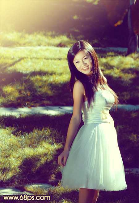 ‘Photosho将晨曦中灿烂的美女图片打造出橙蓝色效果‘