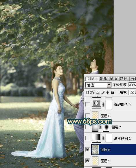 ‘Photoshop将树林婚片调成柔美的暗暖色‘