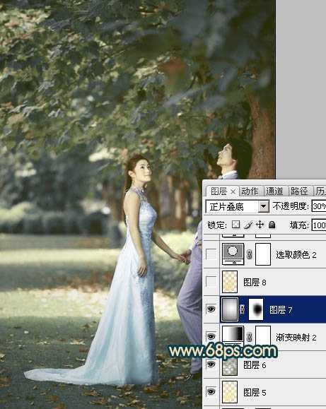 ‘Photoshop将树林婚片调成柔美的暗暖色‘