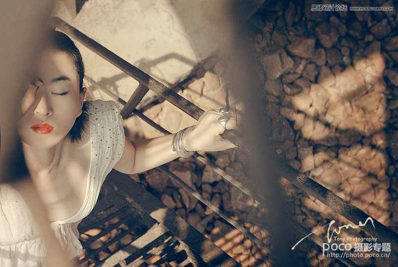 ‘Photoshop为人像照片调出怀旧冷色效果‘
