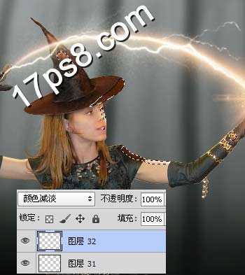 ‘photoshop设计制作万圣节巫婆手握水晶球的魔法海报ps教程‘