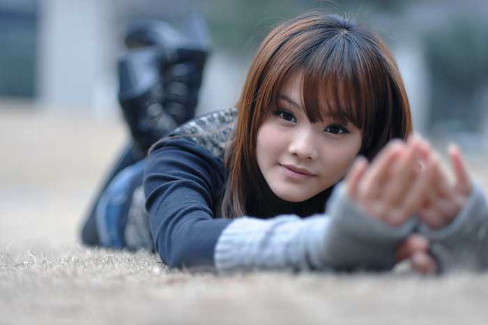 ‘Photoshop为外景图片加上唯美的暖色逆光‘