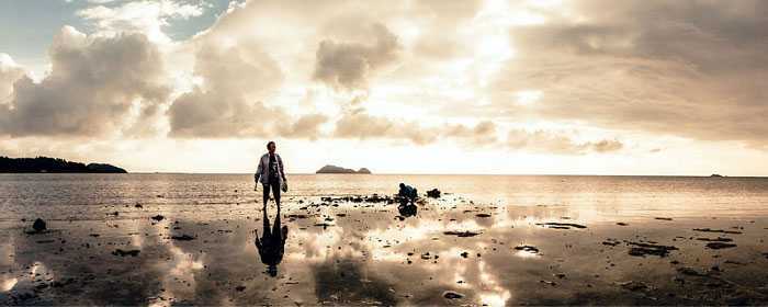 ‘Photoshop制作非常大气的特色产品网页横幅海报‘