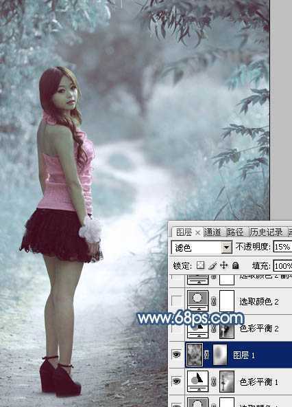 ‘Photoshop为树景美女图片打造梦幻的冷调青蓝色‘