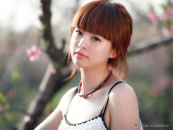 ‘ps下利用通道给偏暗的人物保细节美白‘