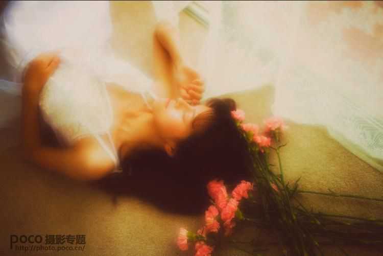 ‘PS将偏暗发黄的图片调出梦幻少女系调色‘