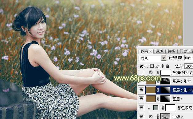 ‘Photoshop为草地上的美女加上古典暗调青黄色‘
