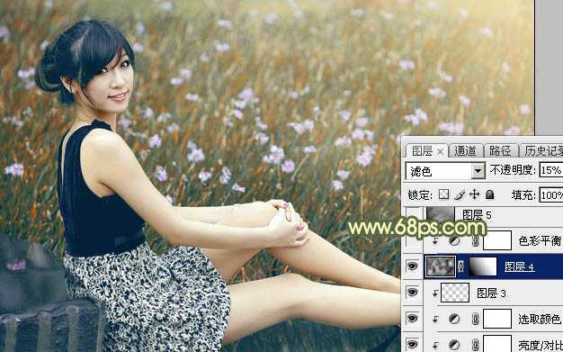 ‘Photoshop为草地上的美女加上古典暗调青黄色‘