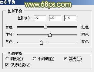 ‘Photoshop为草地上的美女加上古典暗调青黄色‘
