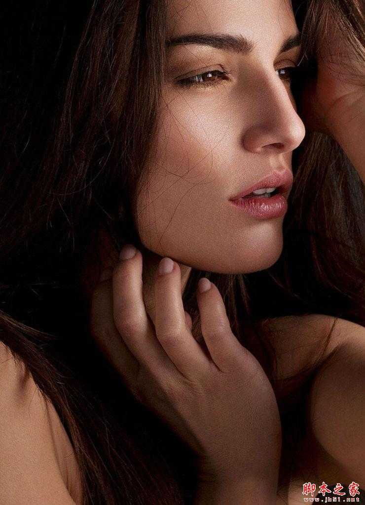 ‘Photoshop使用中性灰磨皮方法为美女图片精细魔皮‘