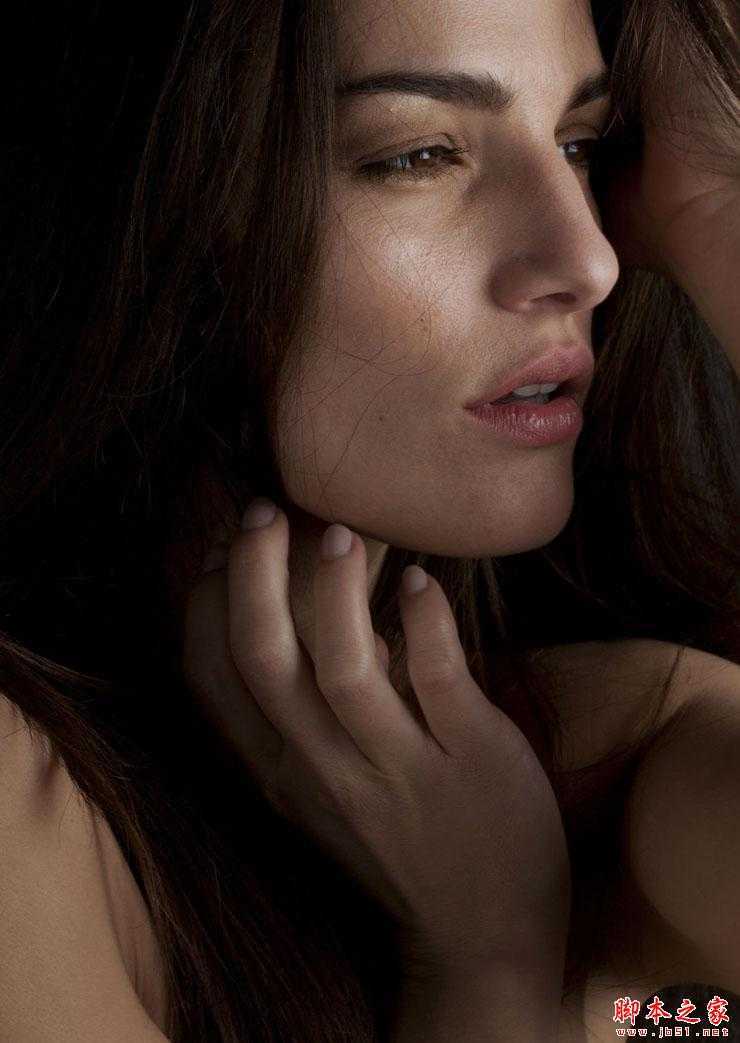 ‘Photoshop使用中性灰磨皮方法为美女图片精细魔皮‘