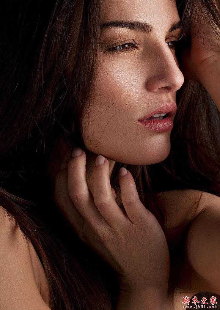 ‘Photoshop使用中性灰磨皮方法为美女图片精细魔皮‘