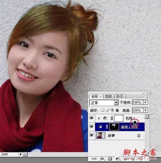 ‘手把手教你如何将黑发美女打造成时尚金发美女‘