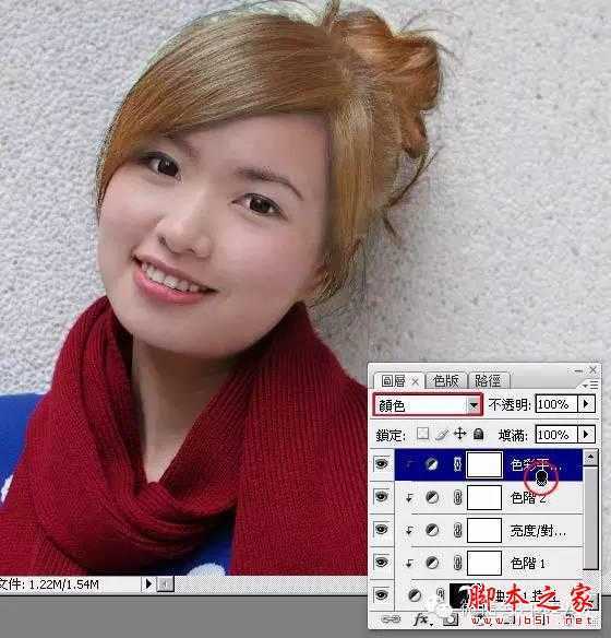 ‘手把手教你如何将黑发美女打造成时尚金发美女‘