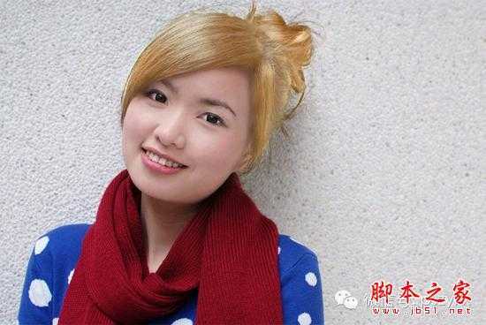 ‘手把手教你如何将黑发美女打造成时尚金发美女‘