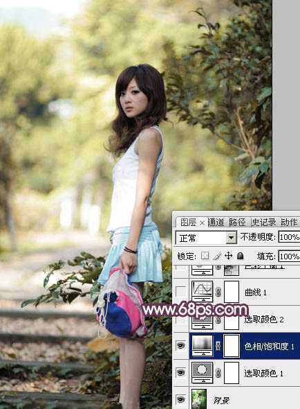 ‘Photoshop将美女树景图片打造柔美的暗调红褐色‘