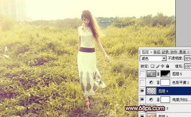 ‘Photoshop将外景人物图片调成柔和的暖黄色‘
