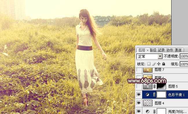 ‘Photoshop将外景人物图片调成柔和的暖黄色‘