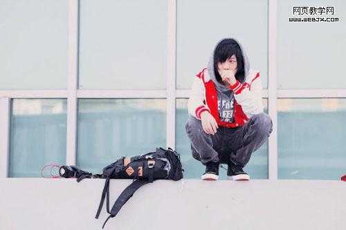 ‘photoshop将人物图片用可选颜色和纯色填充制作颓废的暗红色调效果‘