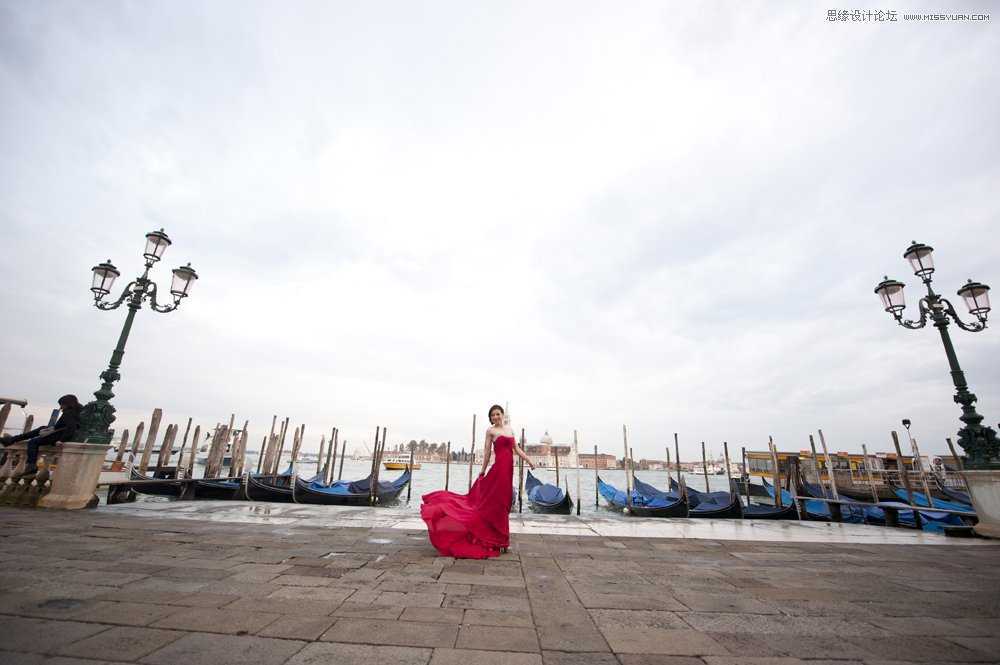 ‘Photoshop给外景婚片添加逼真自然的云彩天空效果‘