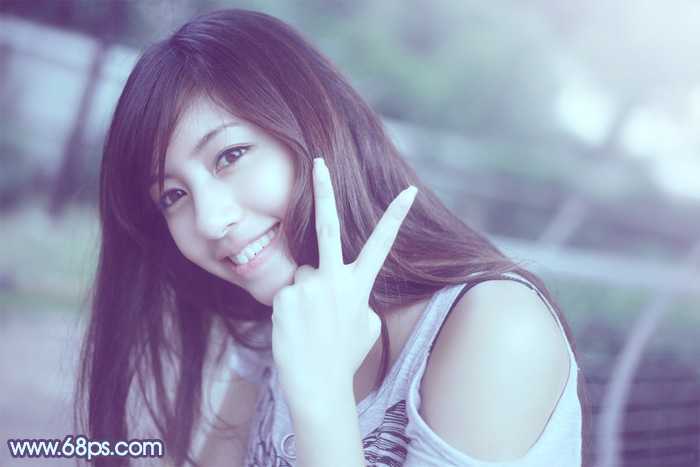 ‘Photoshop为外景美女调出柔美的中性青蓝色‘