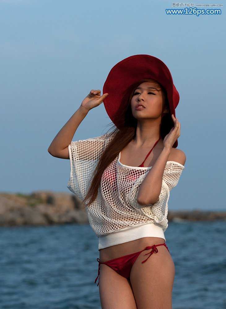 ‘Photoshop调出夏季海边美女唯美清新蓝色调‘