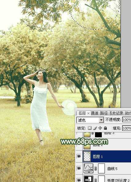 ‘Photoshop将树景人物图片打造灿烂的黄绿色‘