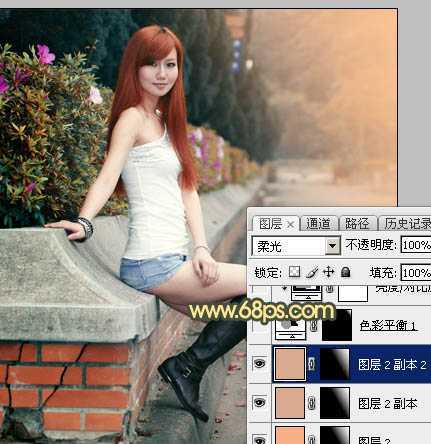 ‘Photoshop为路边的美女加上暗调青黄色霞光色‘