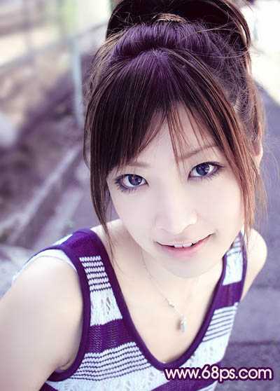 ‘Photoshop为美女图片调制出粉嫩的淡紫色效果‘