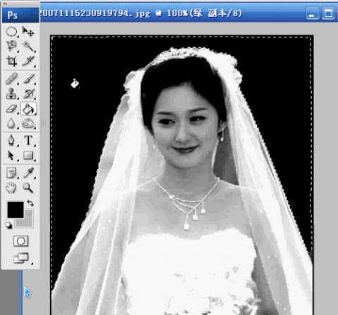 ‘photoshop利用通道抠出透明婚纱‘