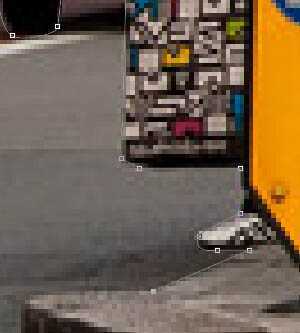 ‘Photoshop将街道图片调出雨水湿润的路面‘