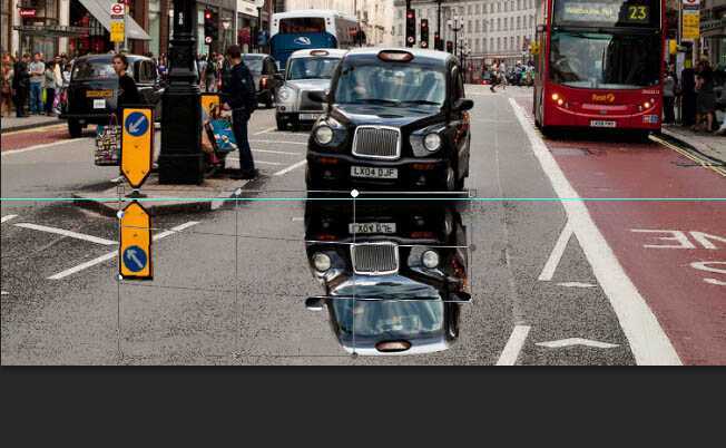 ‘Photoshop将街道图片调出雨水湿润的路面‘