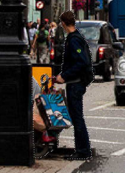 ‘Photoshop将街道图片调出雨水湿润的路面‘