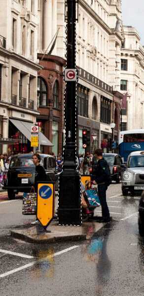 ‘Photoshop将街道图片调出雨水湿润的路面‘