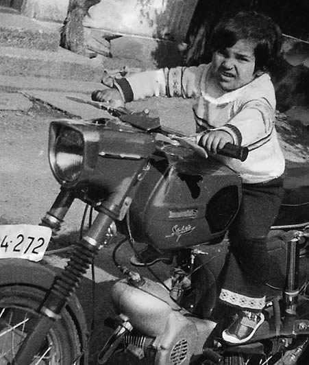 ‘PS快速修复被撕坏的旧照片‘