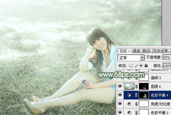 ‘Photoshop打造唯美的淡绿色草地美女图片‘