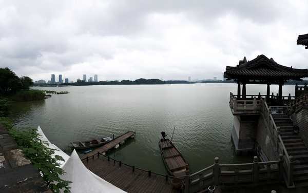 ‘PS快速制作出超级大片的天空效果图‘