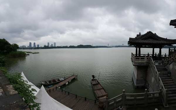‘PS快速制作出超级大片的天空效果图‘
