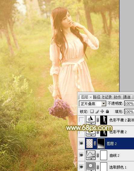 ‘Photoshop将树林人物图片调制出朦胧的淡黄色效果‘