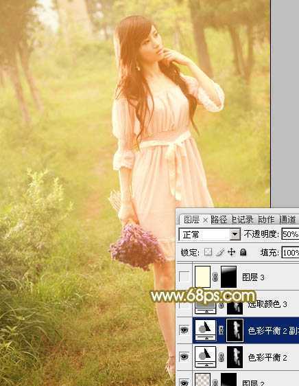‘Photoshop将树林人物图片调制出朦胧的淡黄色效果‘