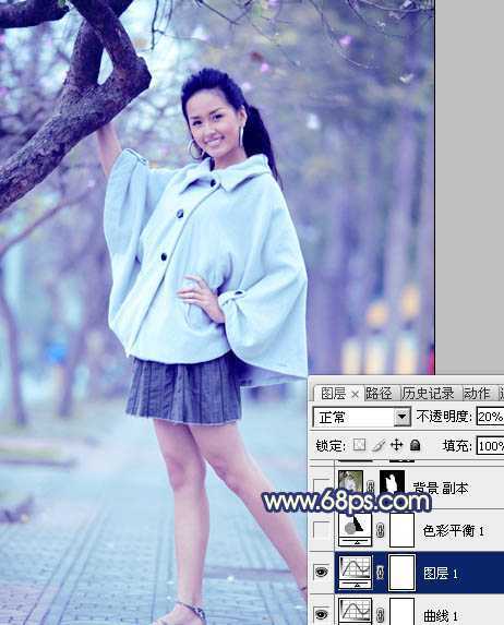 ‘Photoshop将外景人物图片调制出时尚的淡调蓝紫色效果‘